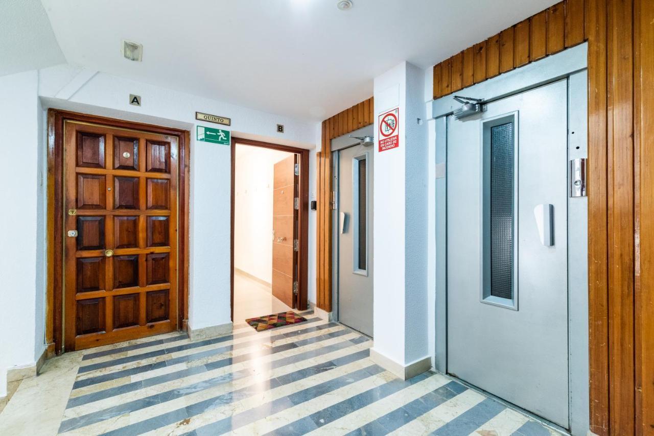 Elegante Y Centrico Alojamiento En Granada Apartment Luaran gambar