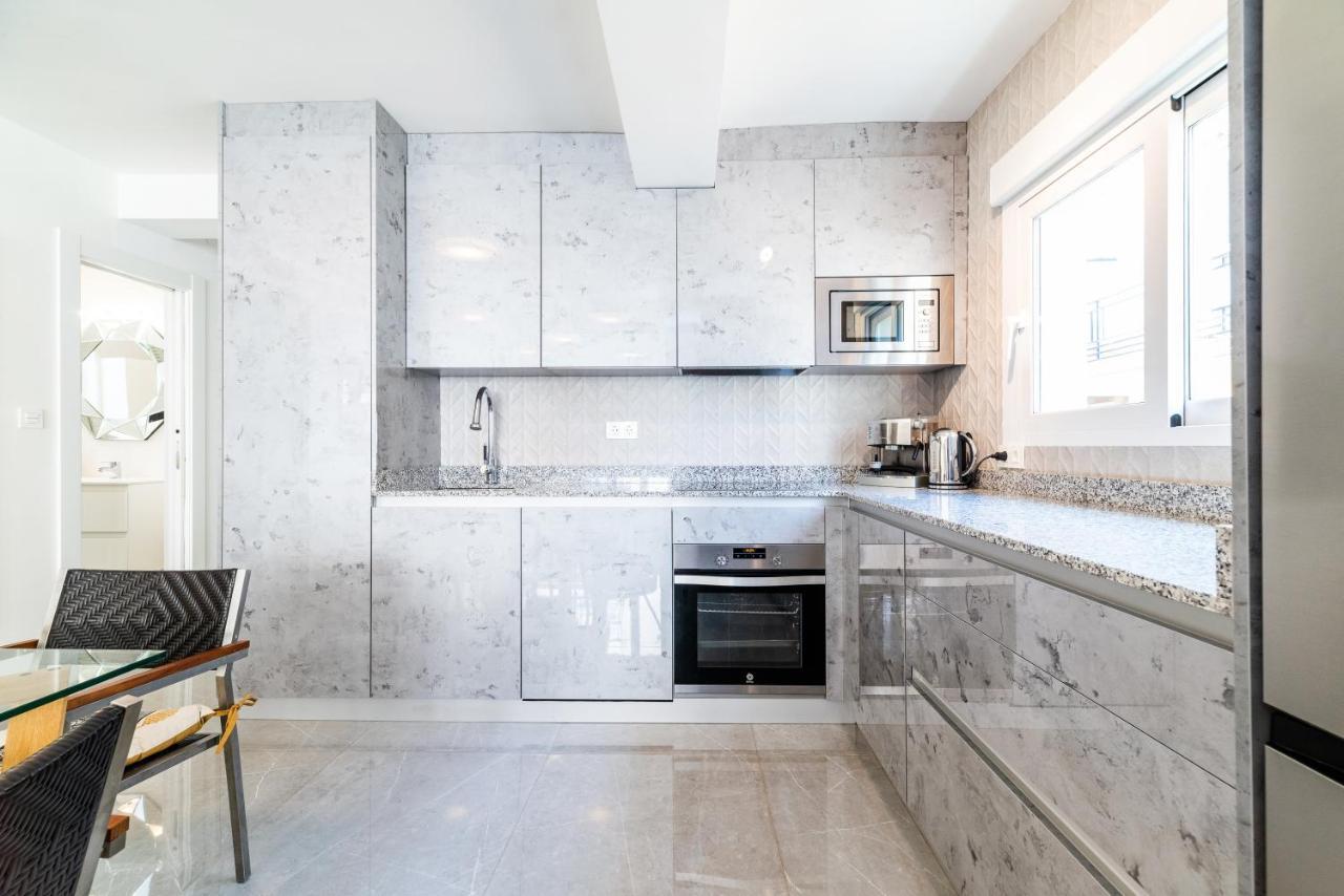 Elegante Y Centrico Alojamiento En Granada Apartment Luaran gambar